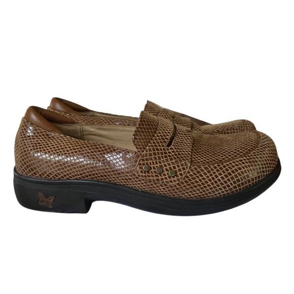Alegria Shoes - Alegria Taylor Pro Tan Glossy Leather Snake Slip-On Penny Loafer Size 40 (US 9)